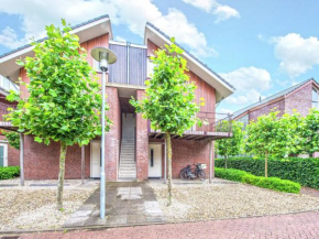 Neat apartment with dishwasher, close to Amsterdam
